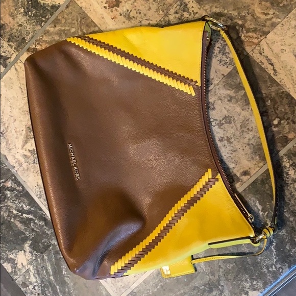 Michael Kors Karson Leather Large Shoulder Bag - Picture 1 of 5